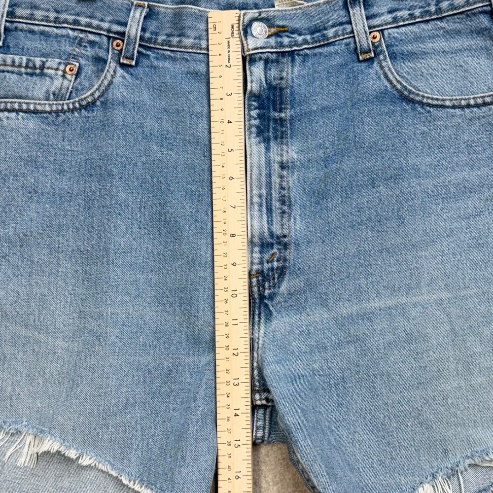 Levis 505 Mens Size 40 Vintage Light Wash Denim Cutoff Shorts Regular Fit Blue - Picture 7 of 7